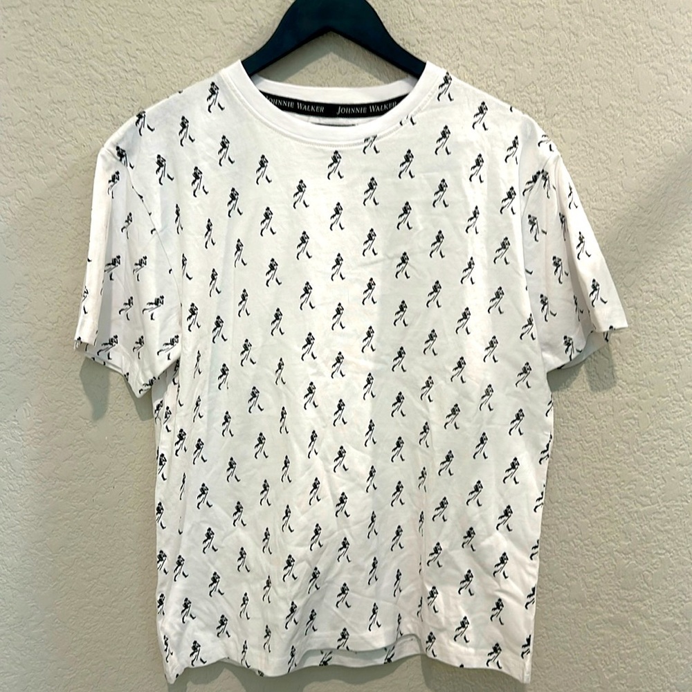 Johnnie Walker mens monogram t shirt size Medium NWT